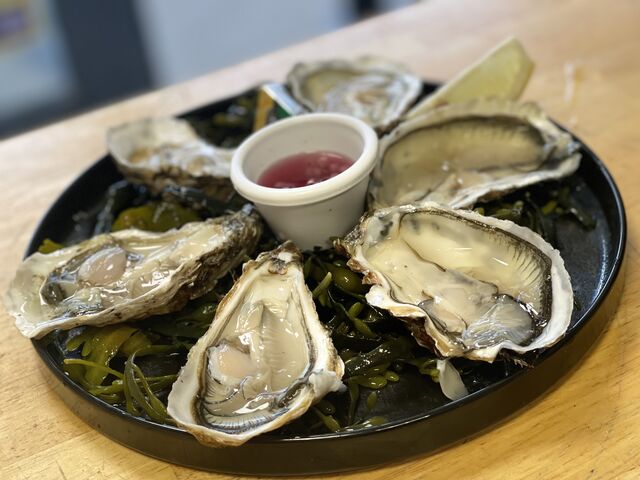 Assiette 6 huîtres de Bouzigues 