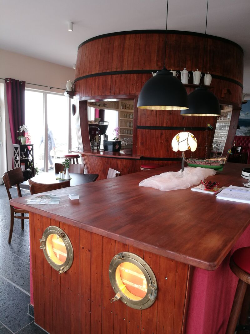 Büffet und die Tonne