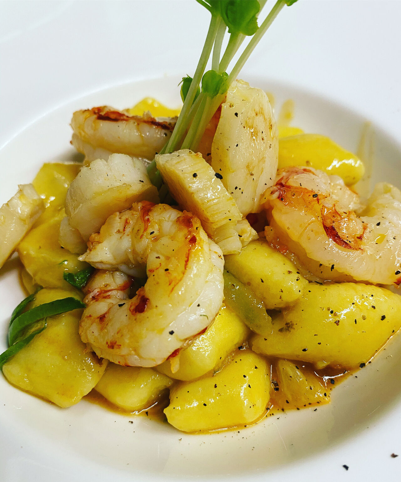 Gnocchi di patate con gamberi e capesante 