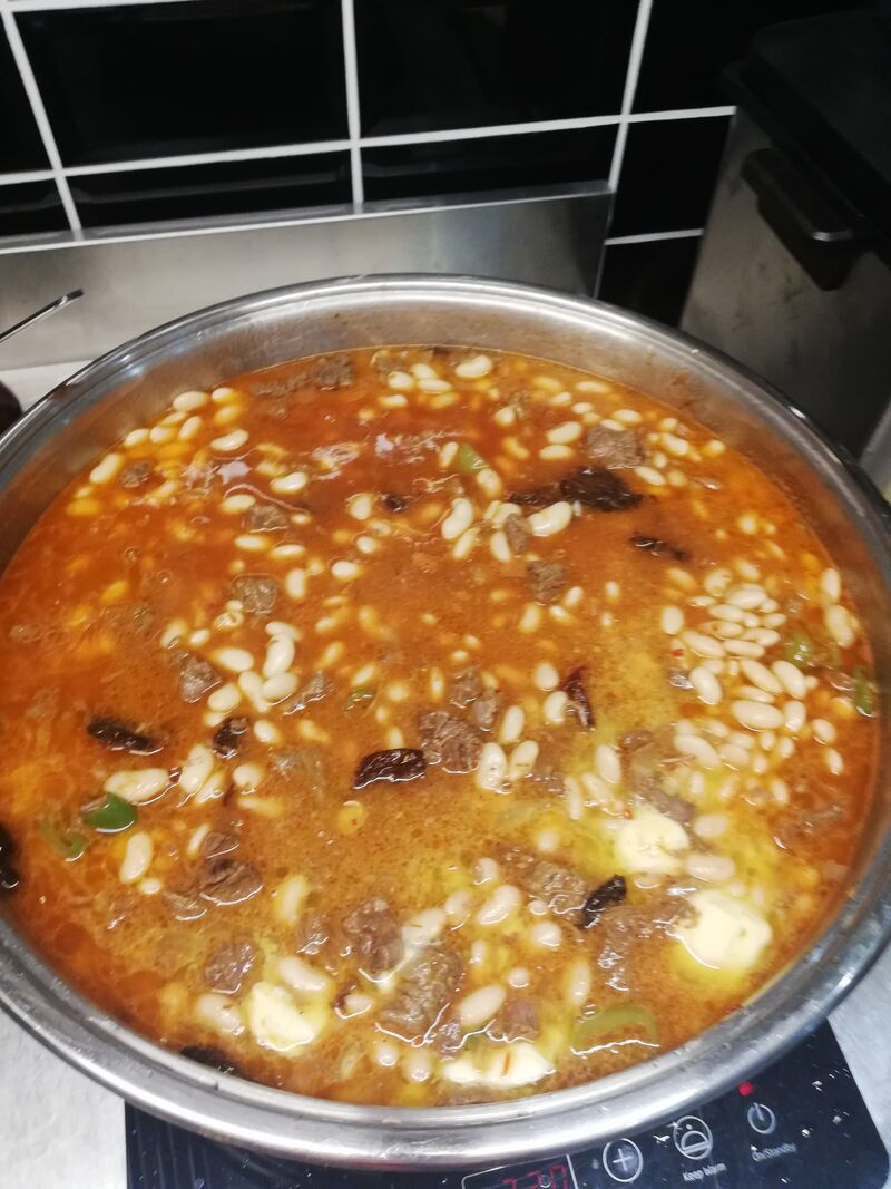 Weise Bohnen mit Rinderschinken