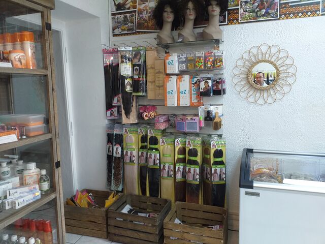 Accessoires coiffures, mèches, pony tails, perles...