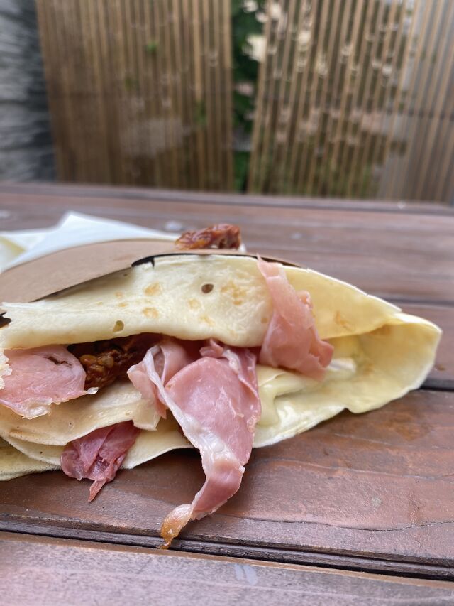 Palacinka Prošuto-Camembert 