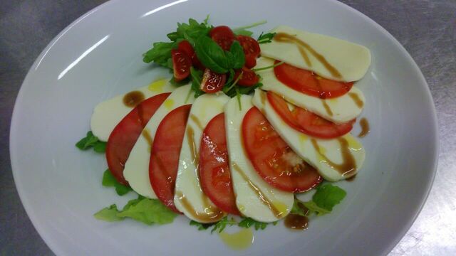 Caprese salata 