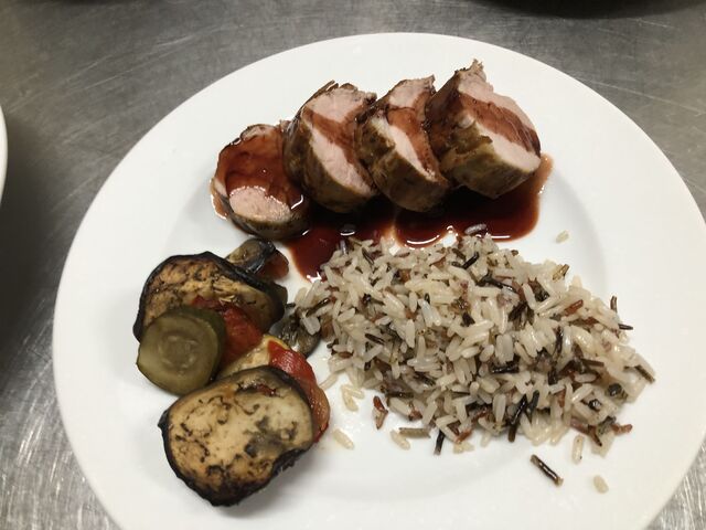 Filet Mignon de Porc réduction de Banyuls, riz coloré et Tian de Légumes frais