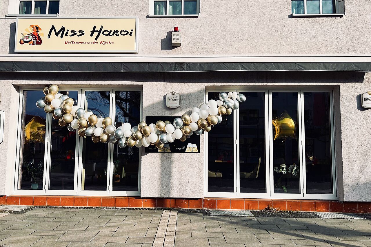 Miss Hanois große Eröffnung im Stadtzentrum! 🥳
