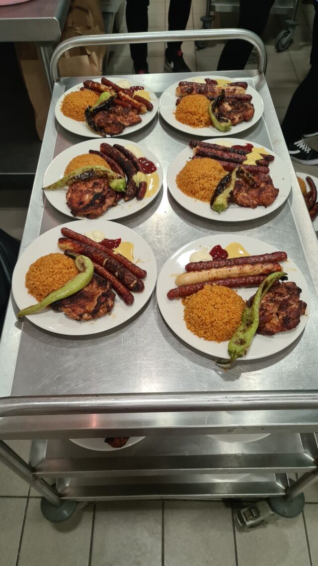 Tous les mercredis nous vous verrons déguster notre délicieux couscous fait maison.