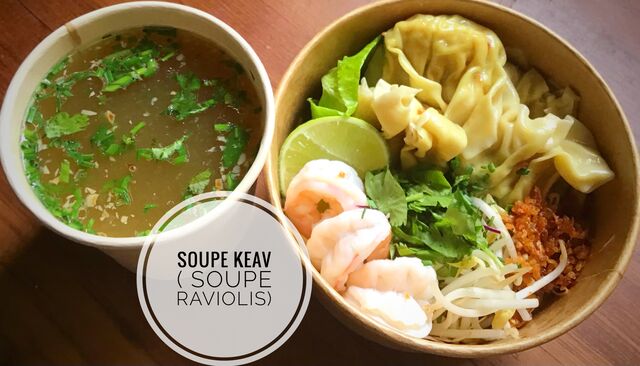 La soupe au raviolis et crevettes 