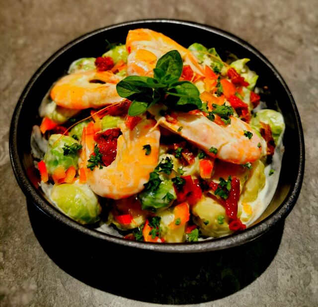Chou de Bruxelles façon Alfredo aux crevettes et tomates séchées.