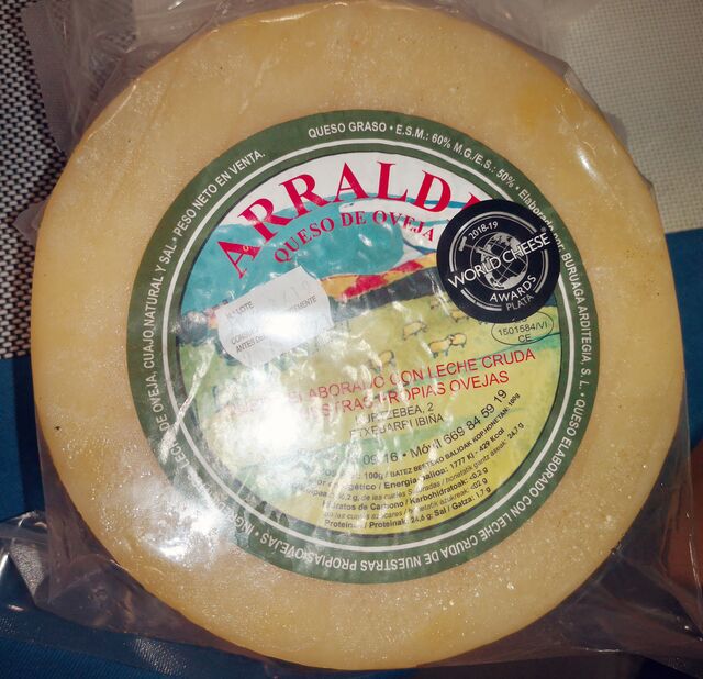 Queso idazabal curado no ahumado d.o. vasco-navarro