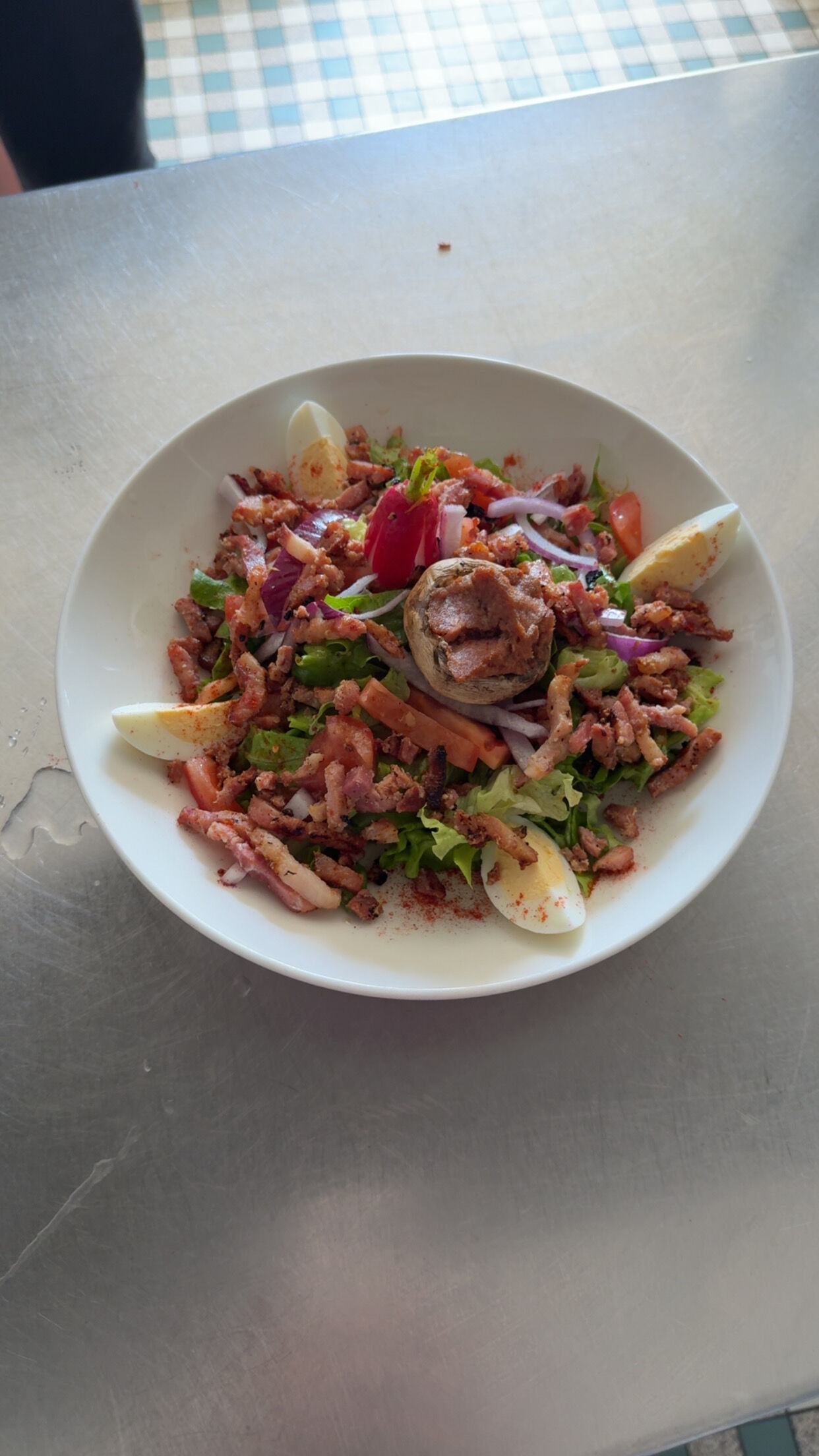 Salade de lardon et galipettes farcies