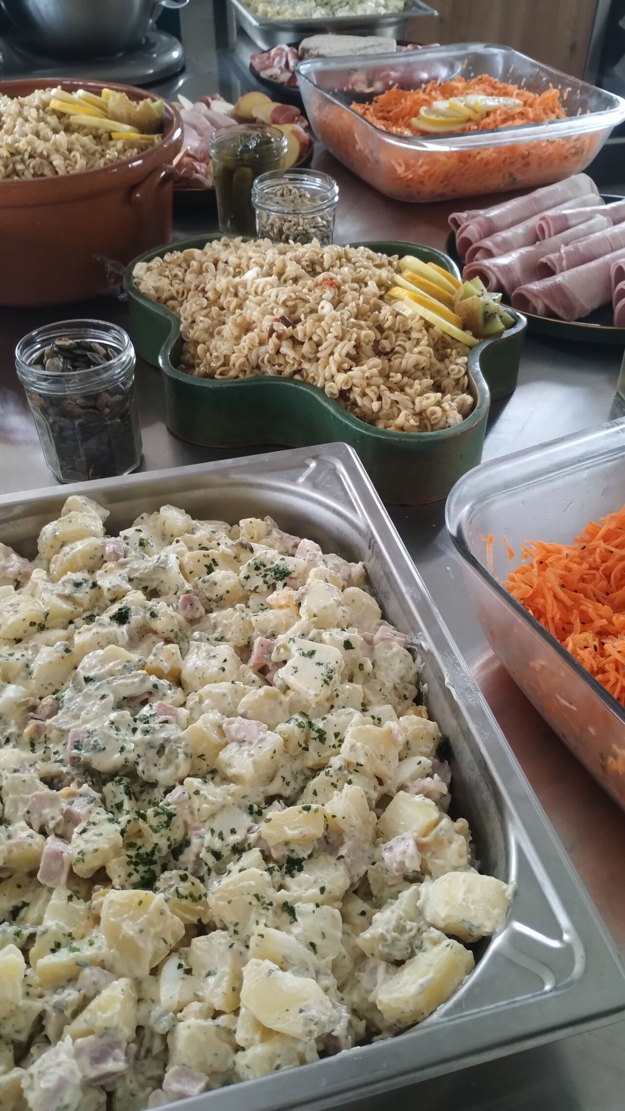 piémontaise , salade pâtes feta