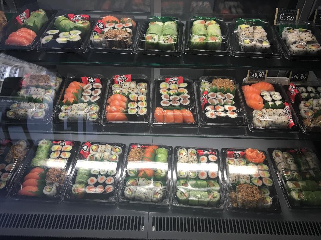 Vitrine Sushis
nous travaillons avec du saumon d'Ecosse