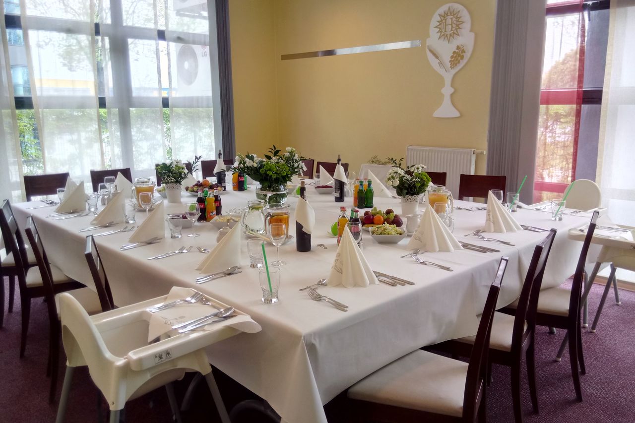 PRZYJĘCIA OKOLICZNOŚCIOWE