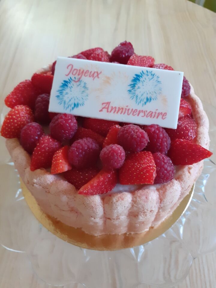 Charlotte biscuit cuillere fraises
6 personnes 24€