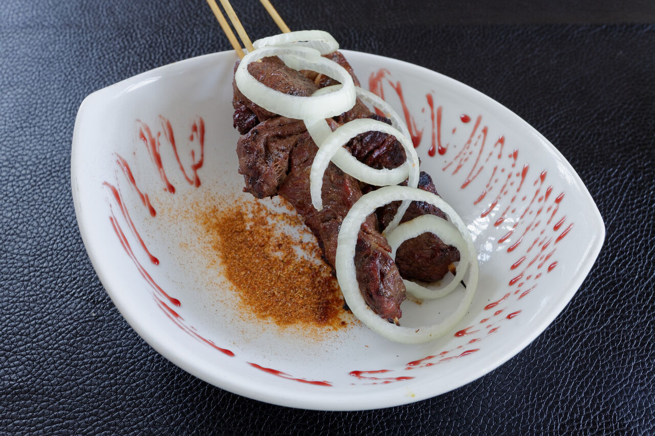 BROCHETTES DE BOEUF MARINÉES GRILLÉES