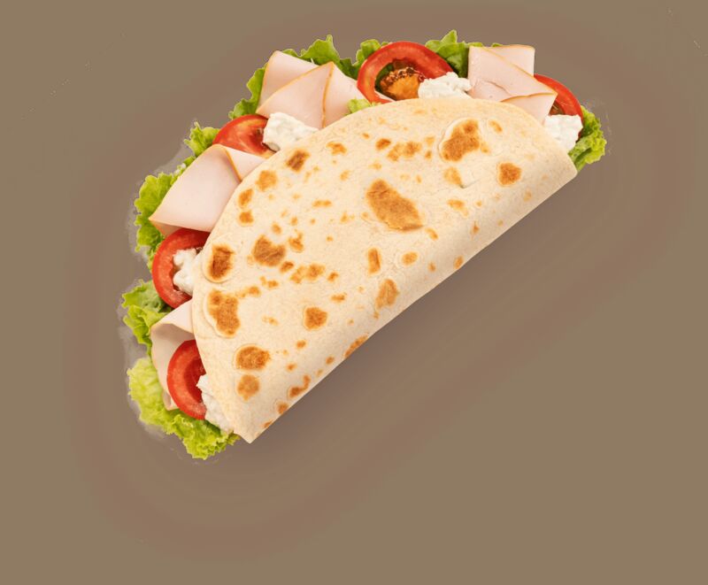 Squacquerone-Käse, Pute, Salat & Tomate