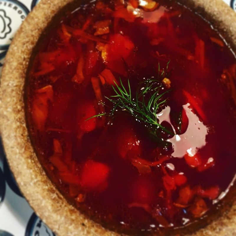 Zupa Barszcz Ukraiński z zachodniej Ukrainy, z fasolą kapustą wywar bezmięsny