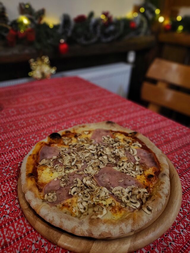 Pizza mjesana