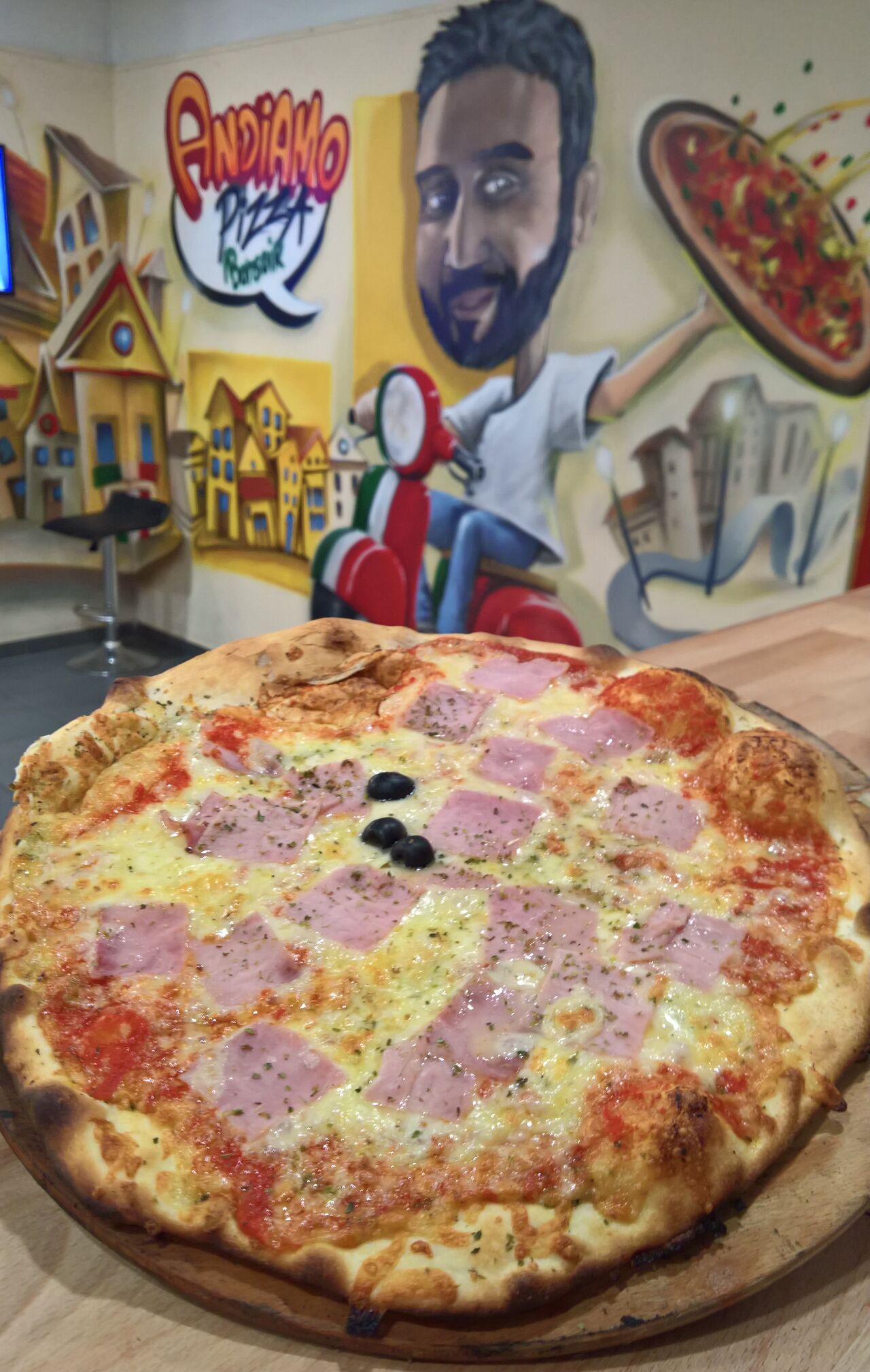Salermo: Base tomate, emmental, jambon