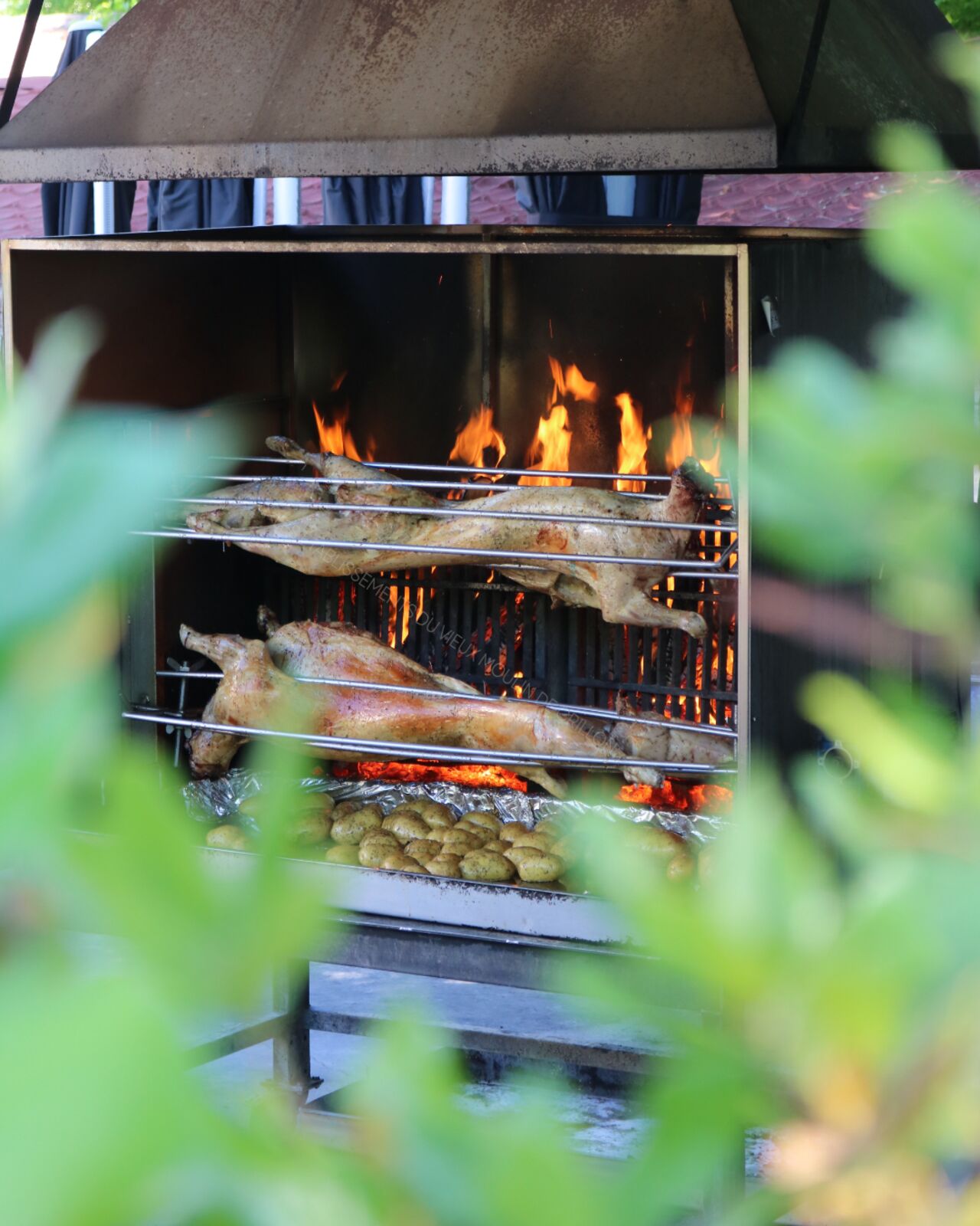L’agneau à la broche de Velleron 🔥