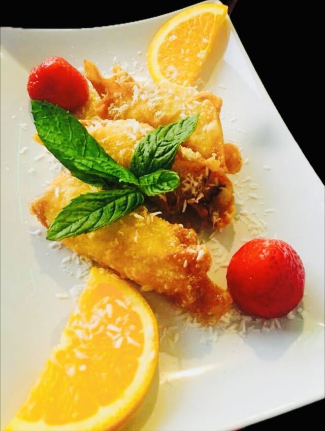 Gebackene Ananas / Gebackene Banane im knusprigen Backmantel mit Honig & Kokos