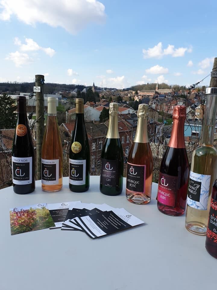 Notre gamme de vins et de crémants de Wallonie.