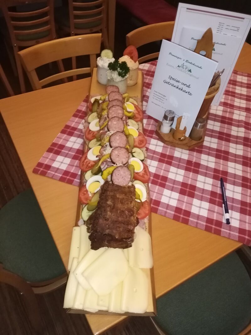 1m Jause für 6 Personen 