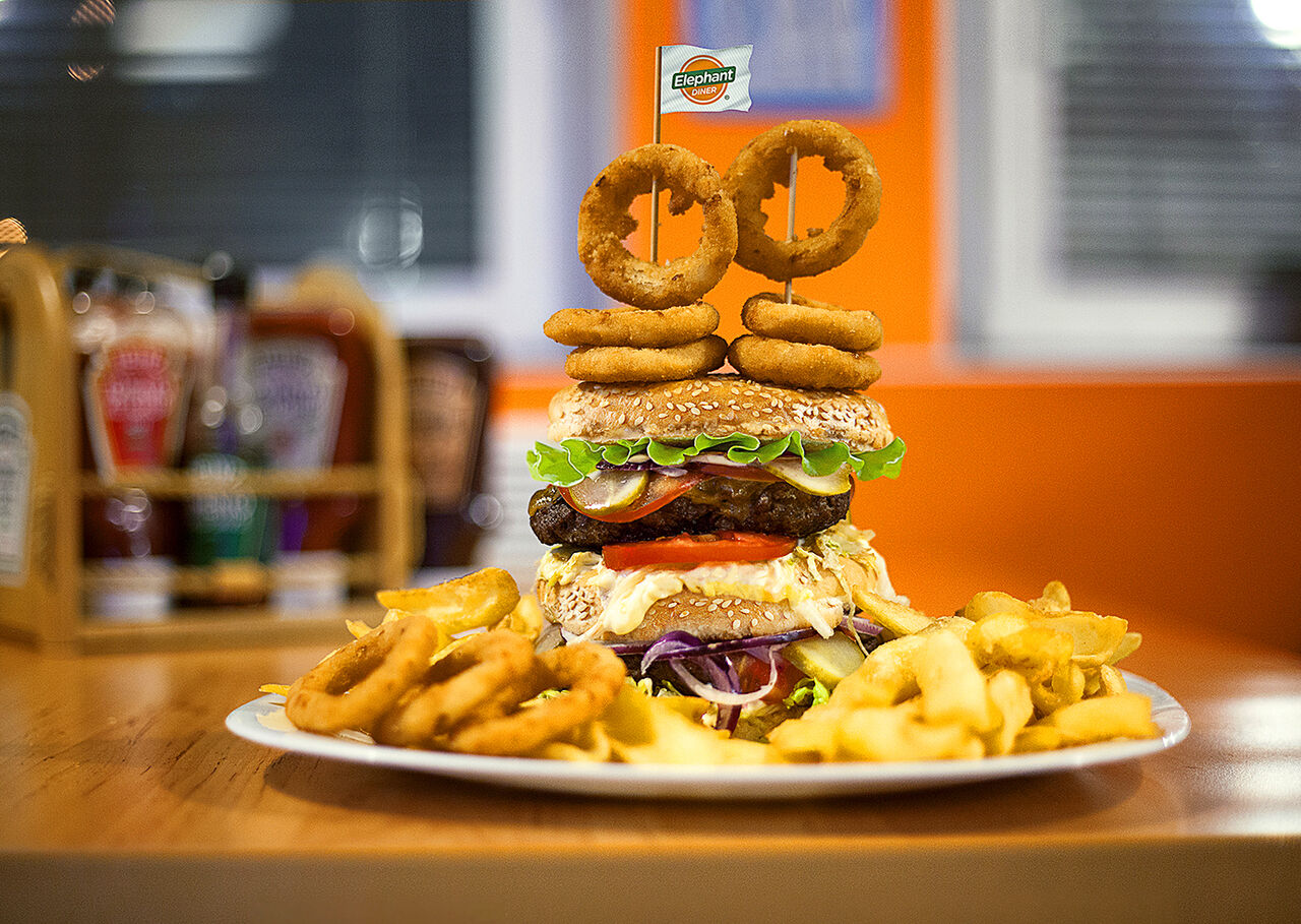 Elephant Diner Trnava Trnava American cuisine near me Book now