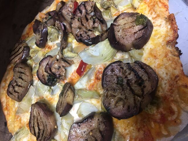 Pizza Aubergine Artischocken 