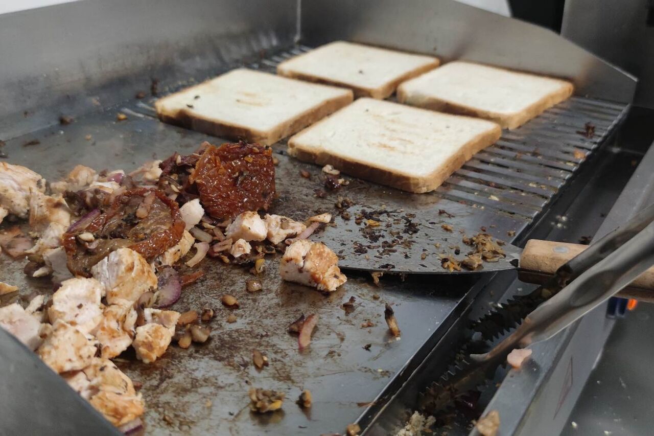 Kawa i Tosty - 10% do 13:00