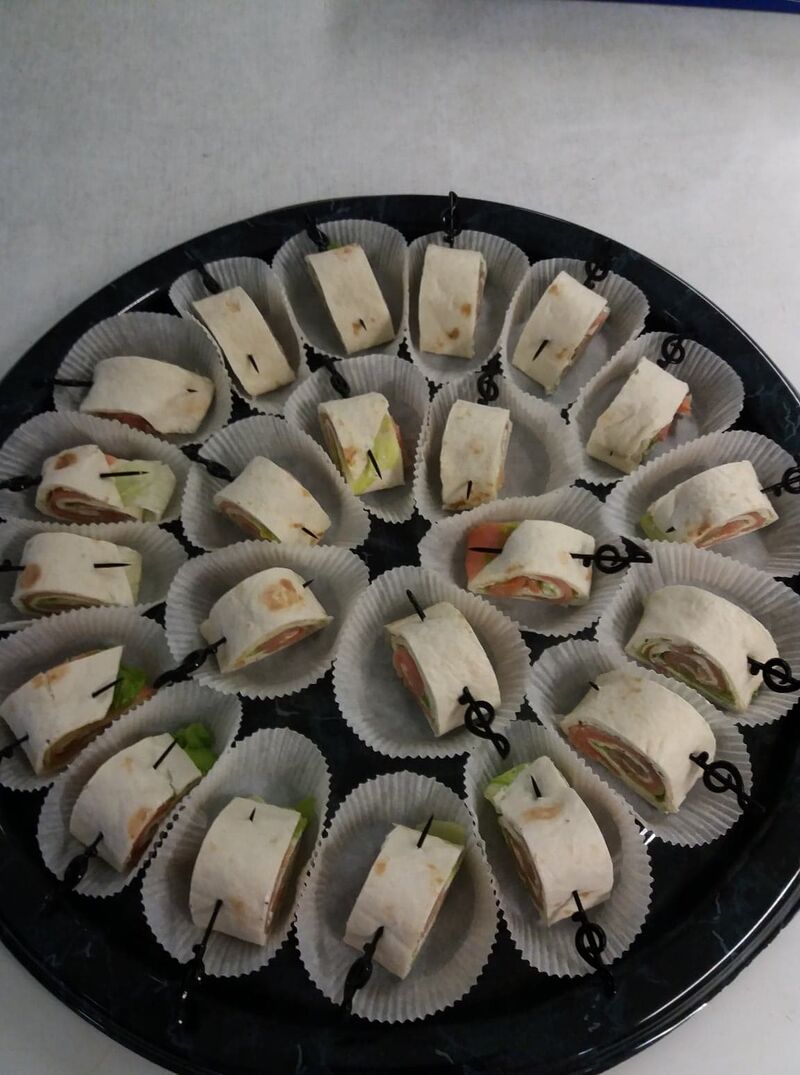 Hapje: wrap met kruidenkaas en zalm