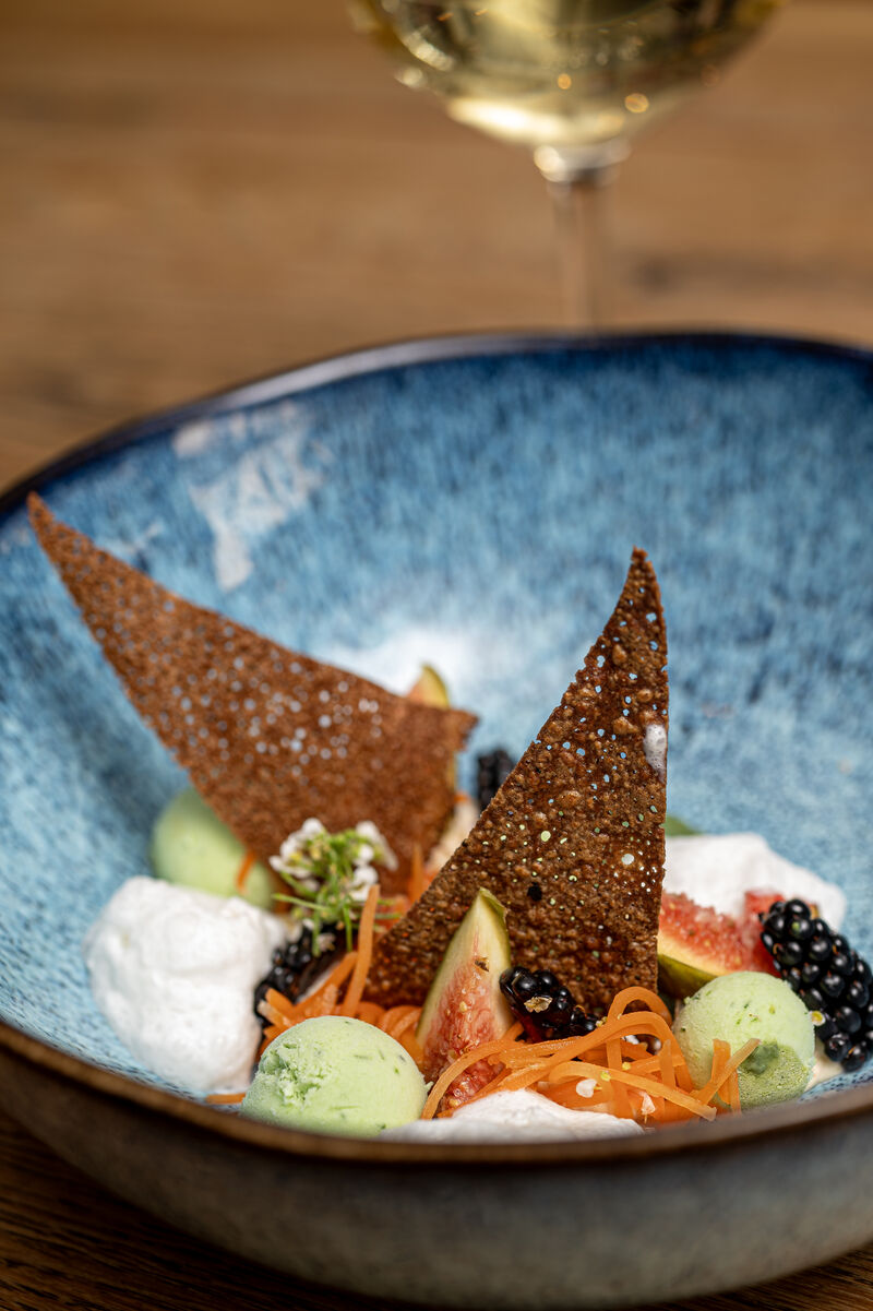 Fruits de saison et crémeux cacahuète