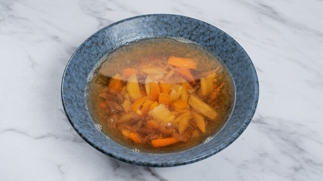 Marha erőleves zöldségekkel csigatésztával marhahússal