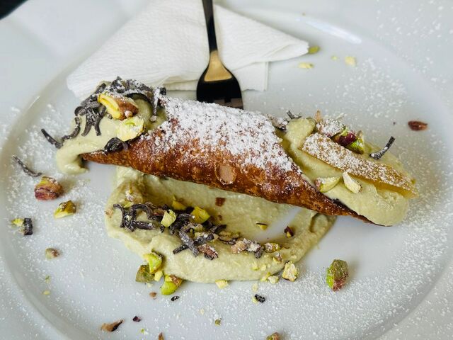 Cannolo al pistacchio