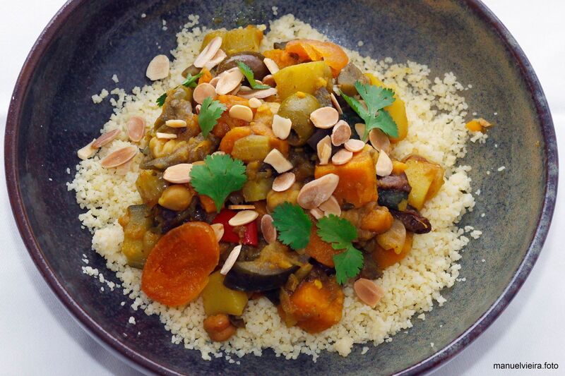 Tangine de legumes e frutos secos