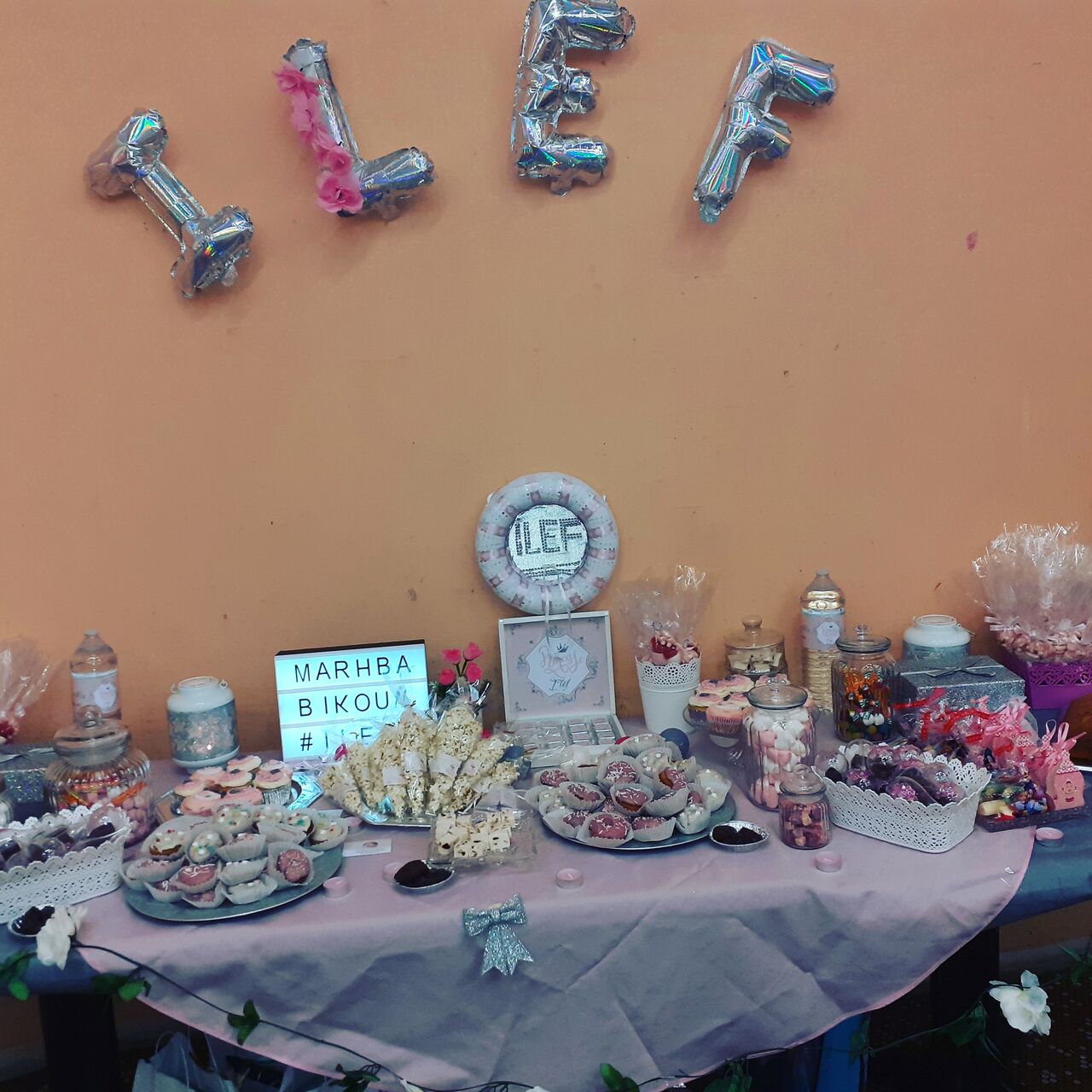 Buffet sucré pour baptême fille.