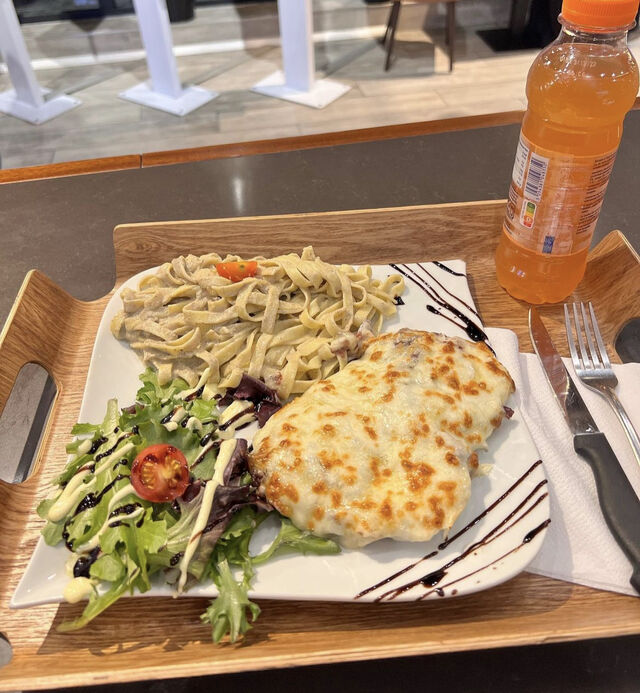 Nos gratiné Bacon accompagné de pâte forestières