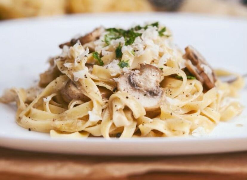 Pates aux champignons - 8€