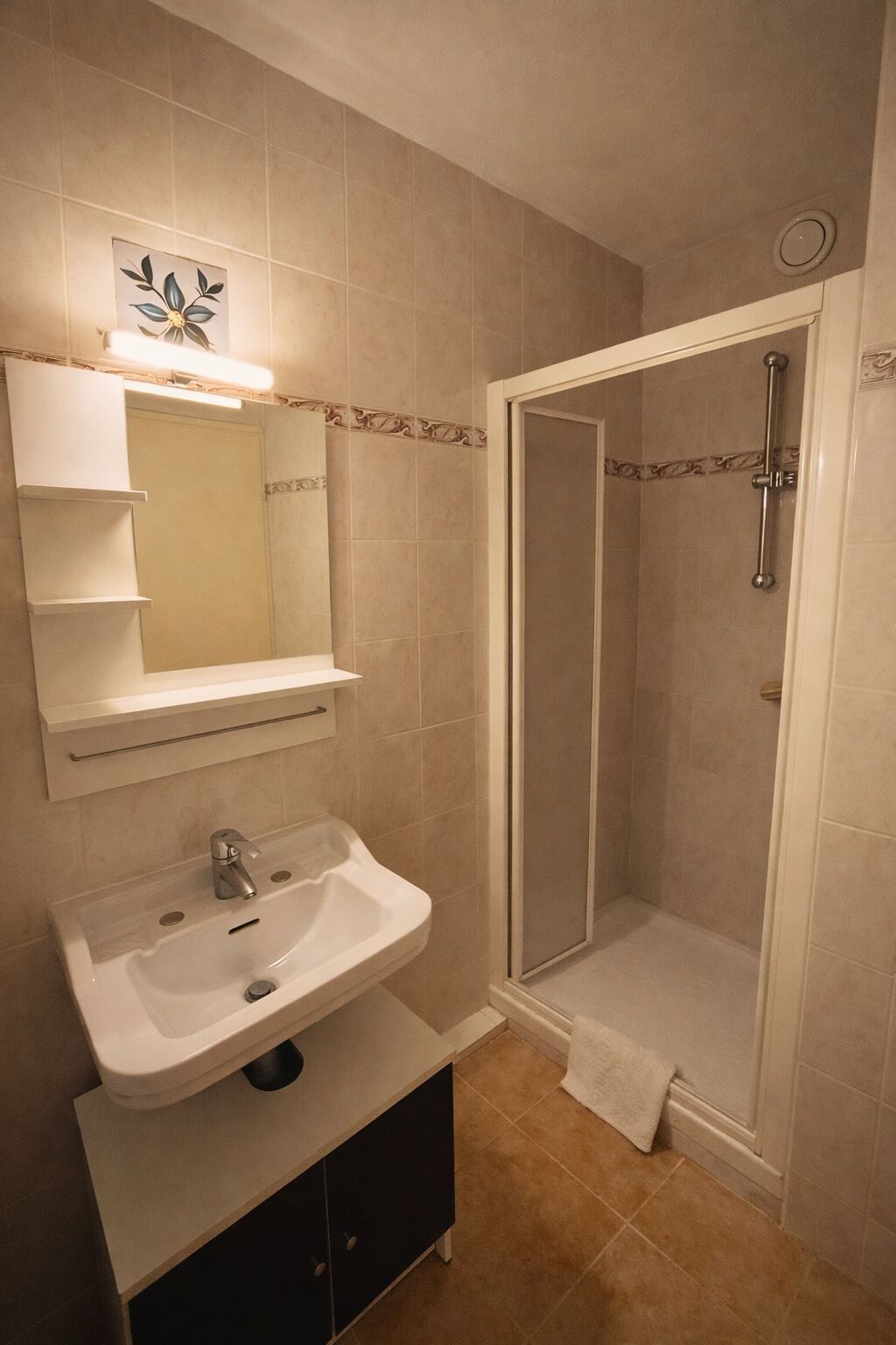 Salle d'eau chambre 4 pers