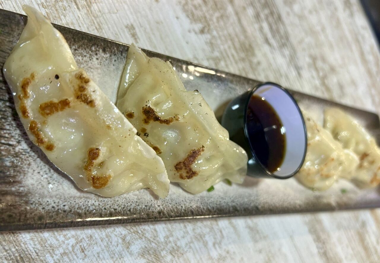 Gyozas de pollo/ (EN)Chicken gyozas /(FR) Gyozas au poulet.