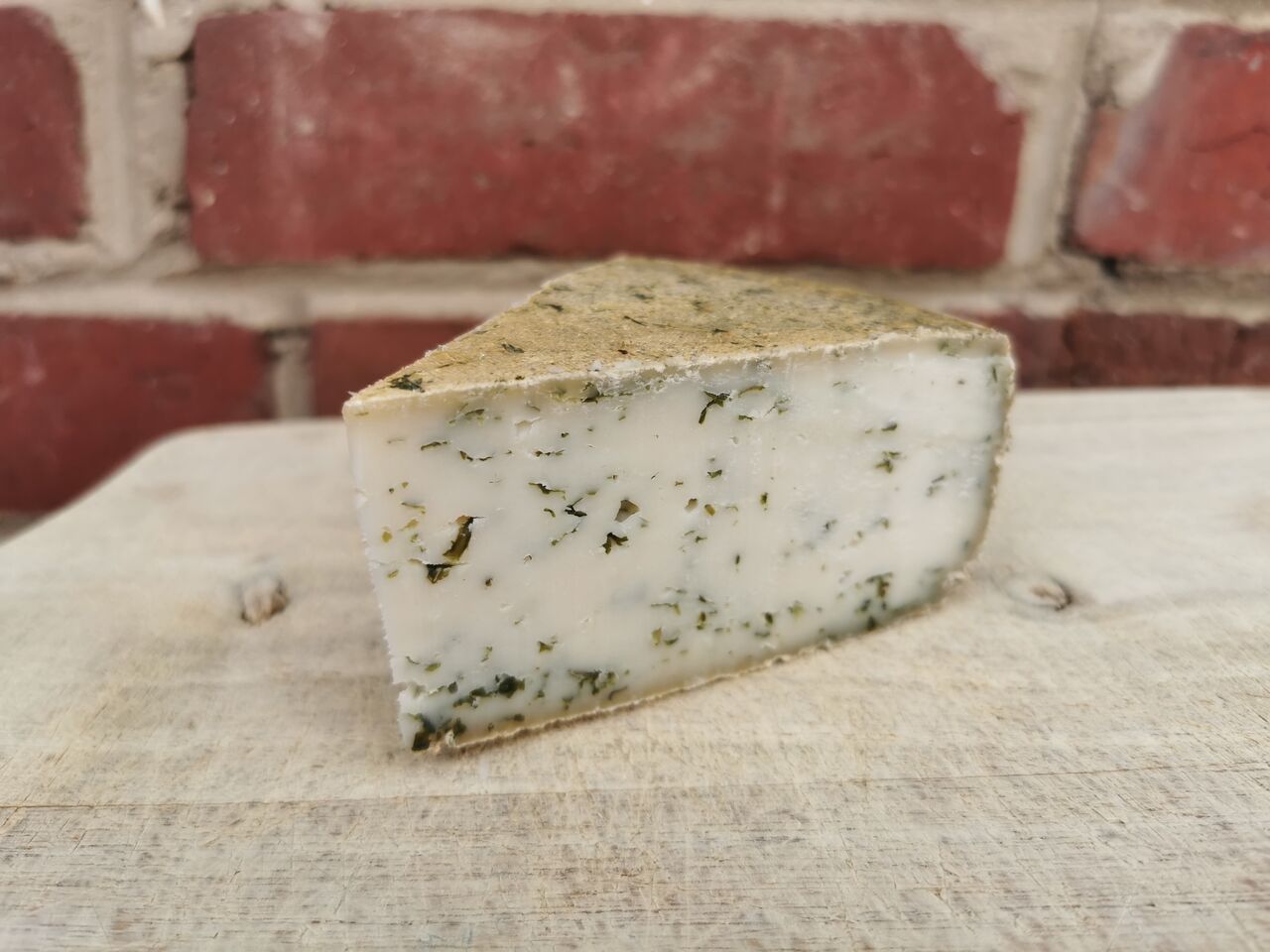 Tomme de chèvre à l'ail des ours