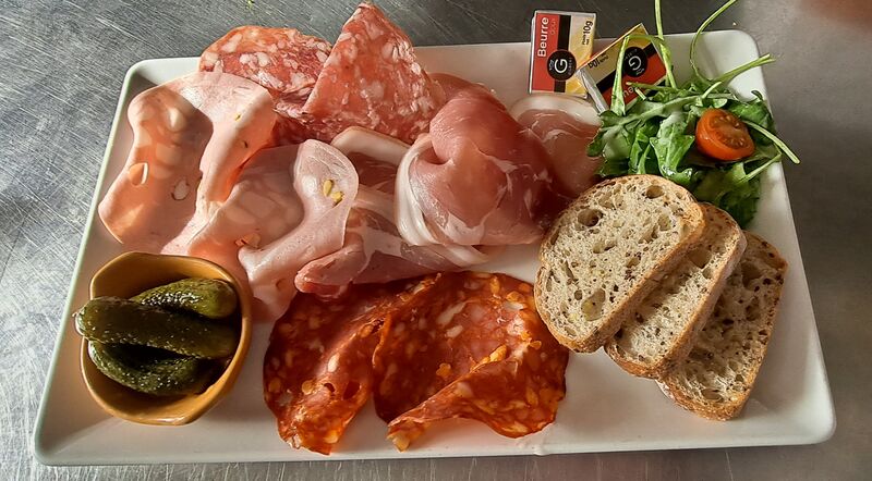 Assiette de charcuterie