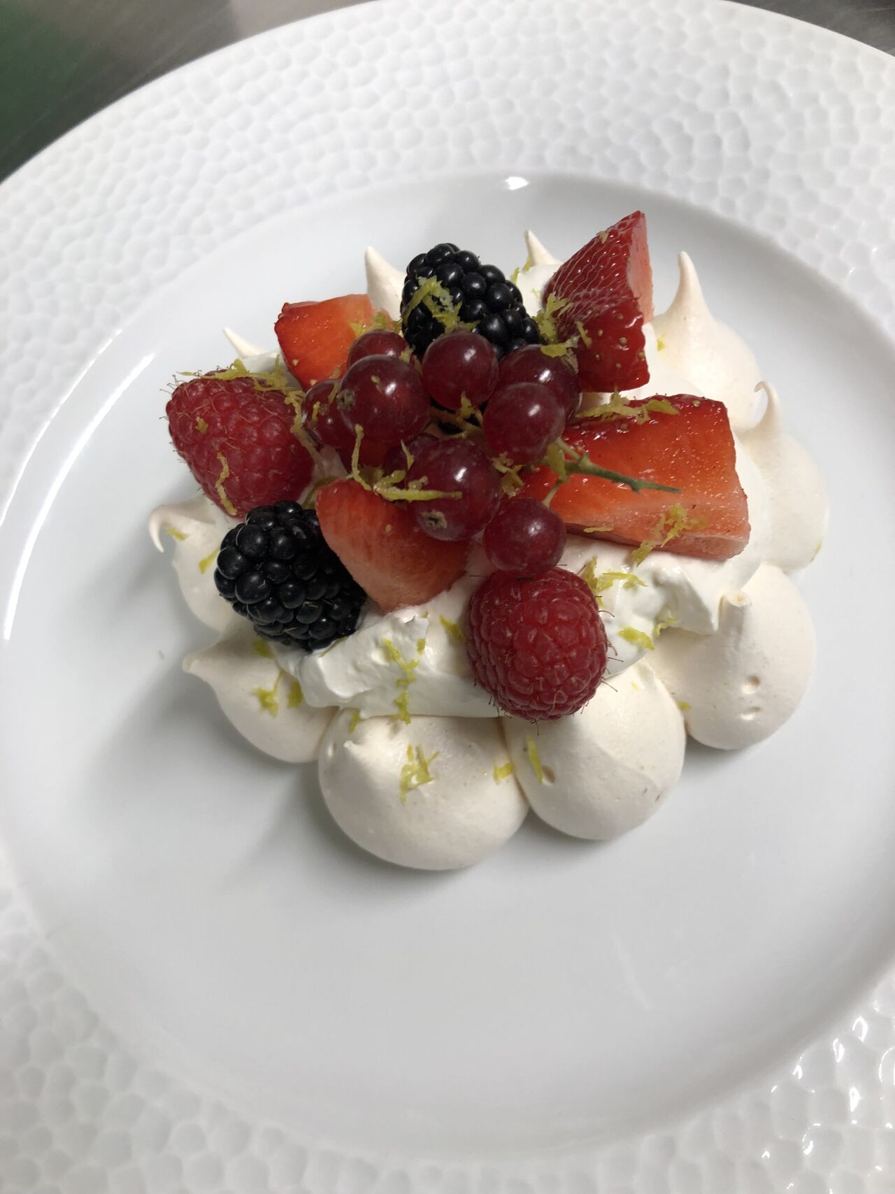 Pavlova aux fruits