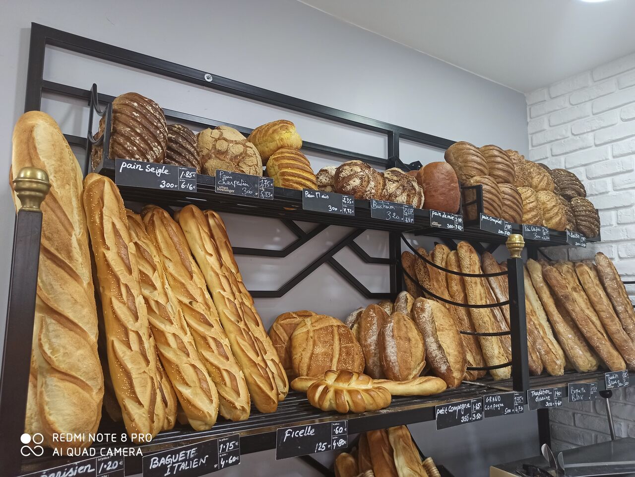 Nos Pains 100% fait par notre artisan boulanger
Goût & Qualité
100% fait maison 