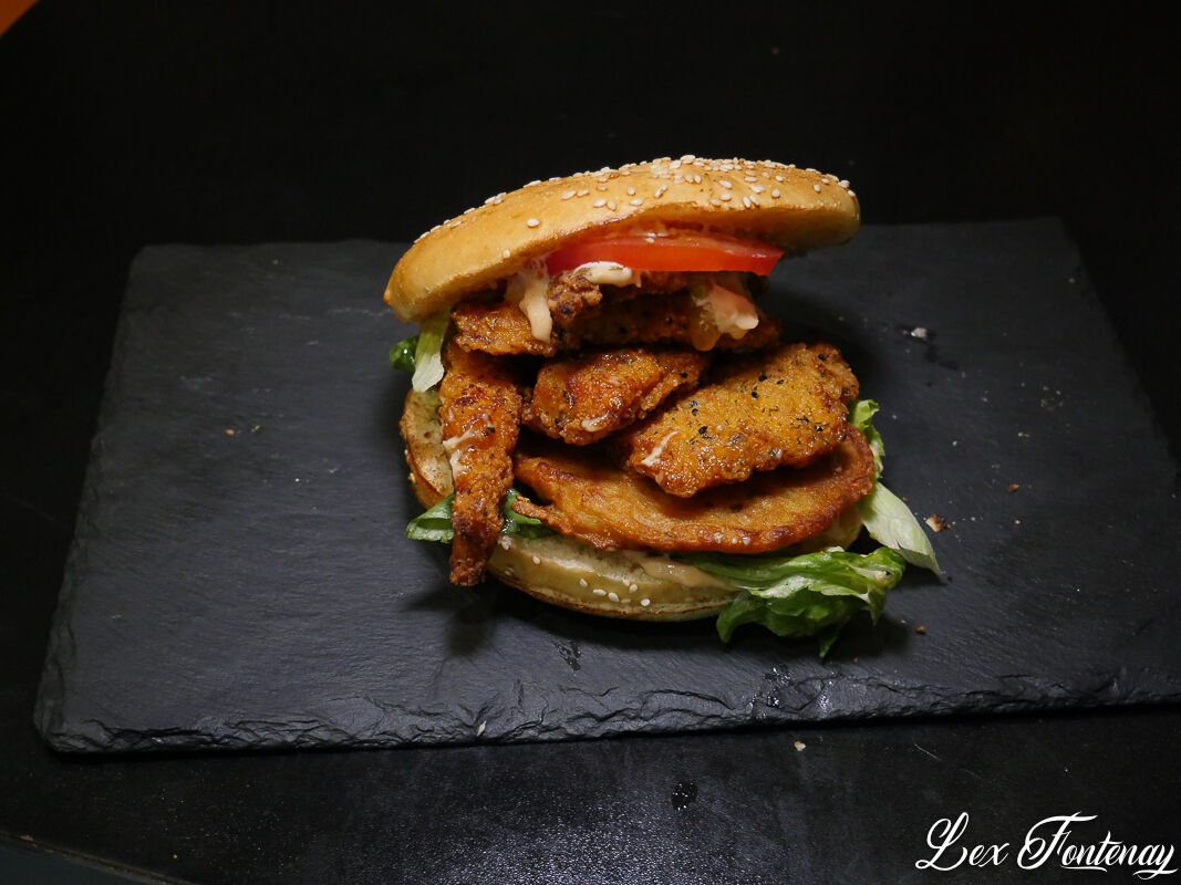 Du bœuf oui mais pas que, poulets frits ou poulet grillés garnissent aussi nos burgers