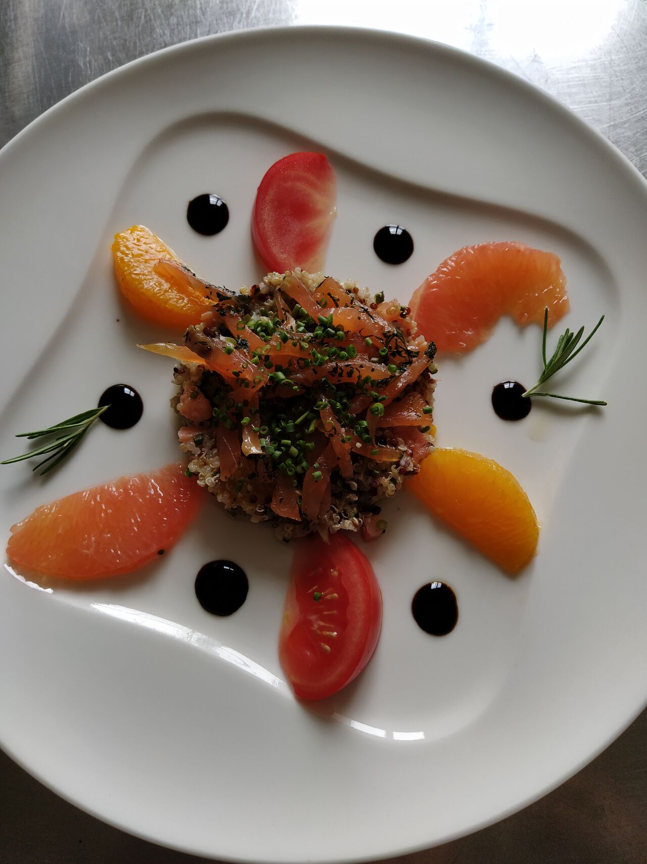 Salade de quinoa d'Anjou au saumon gravlax