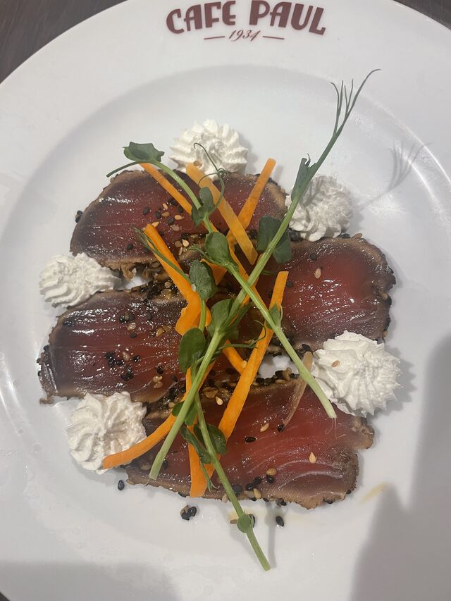 Tataki de thon aux deux sésames 