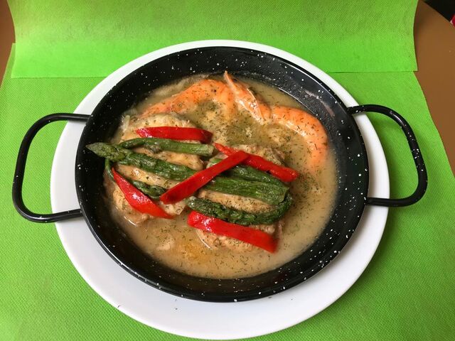 Merluza en Salsa de marinera