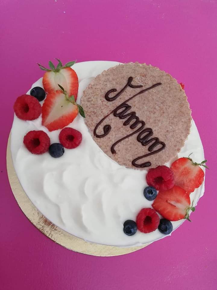 Fruitier fruits rouge fête des mères