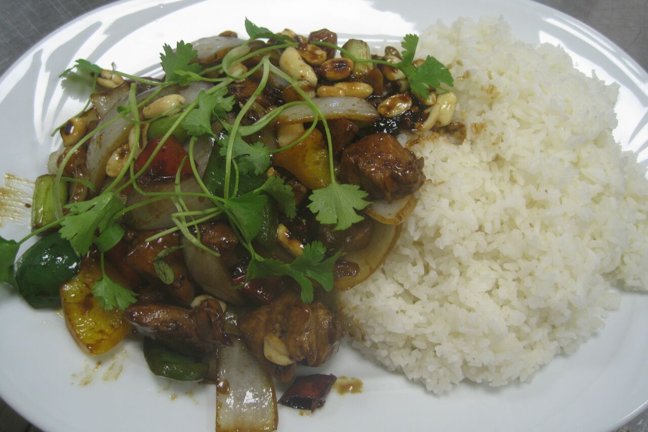 Hühnerfleisch (宫保鸡丁)